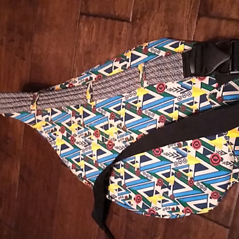 KAVU Geometric Pattern Rope Sling Bag Backpack Retro 90s Style Multi-Color - Picture 3 of 4